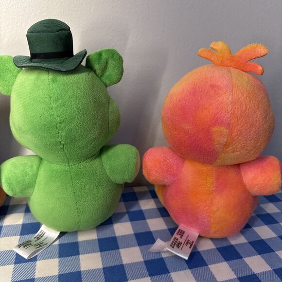 Five Nights at Freddy's Tie-Dye Chica Plush 7 inches Funko FNAF Stuffed Animal - Picture 9 of 16